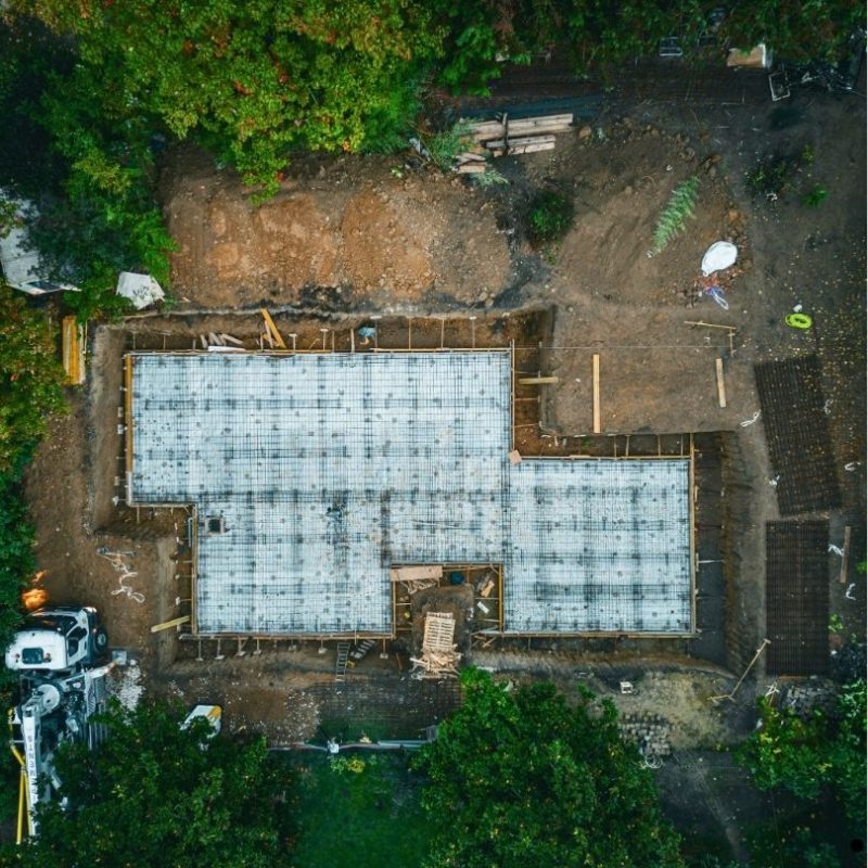 fondation de beton sur terrain